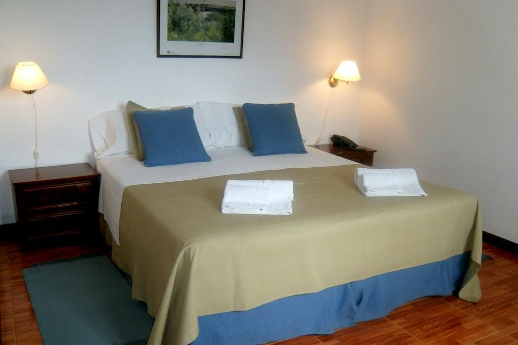 Las Ardillas Cabanas Y Suites La Falda Quarto foto